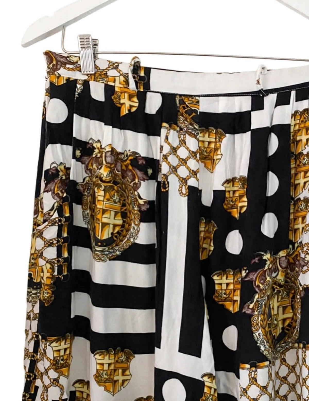 Baroque print shorts