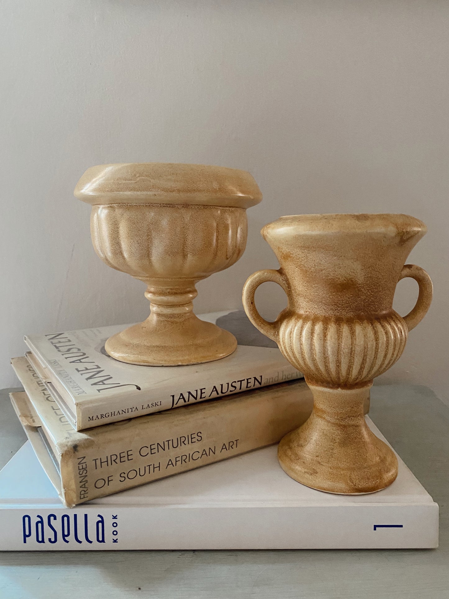 Ochre urns