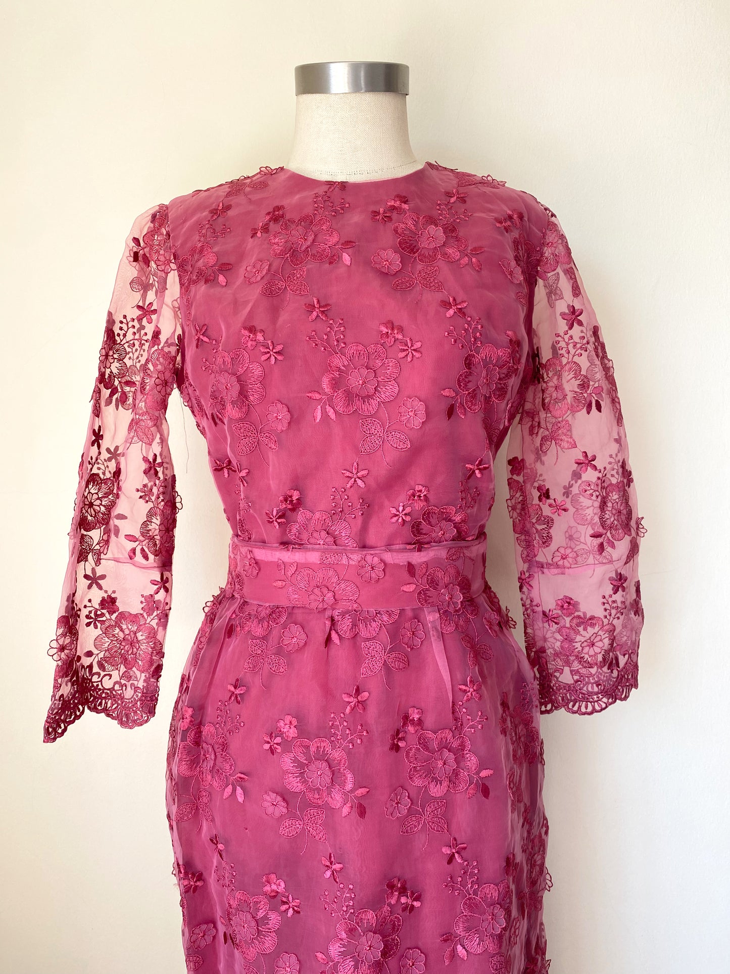 Vintage Rose Pink Floral Lace Sheath Dress with Sheer Sleeves