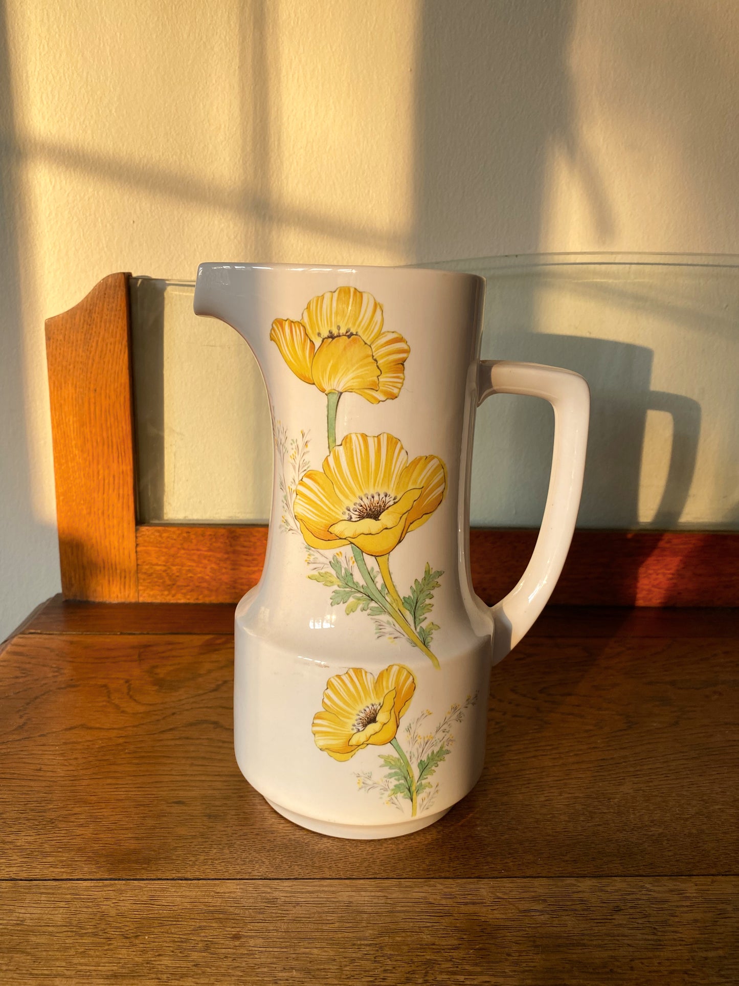 Poppy pitcher
