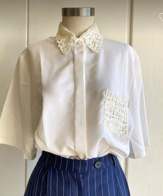 Chic blouse