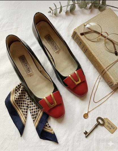 Vintage wedge pumps