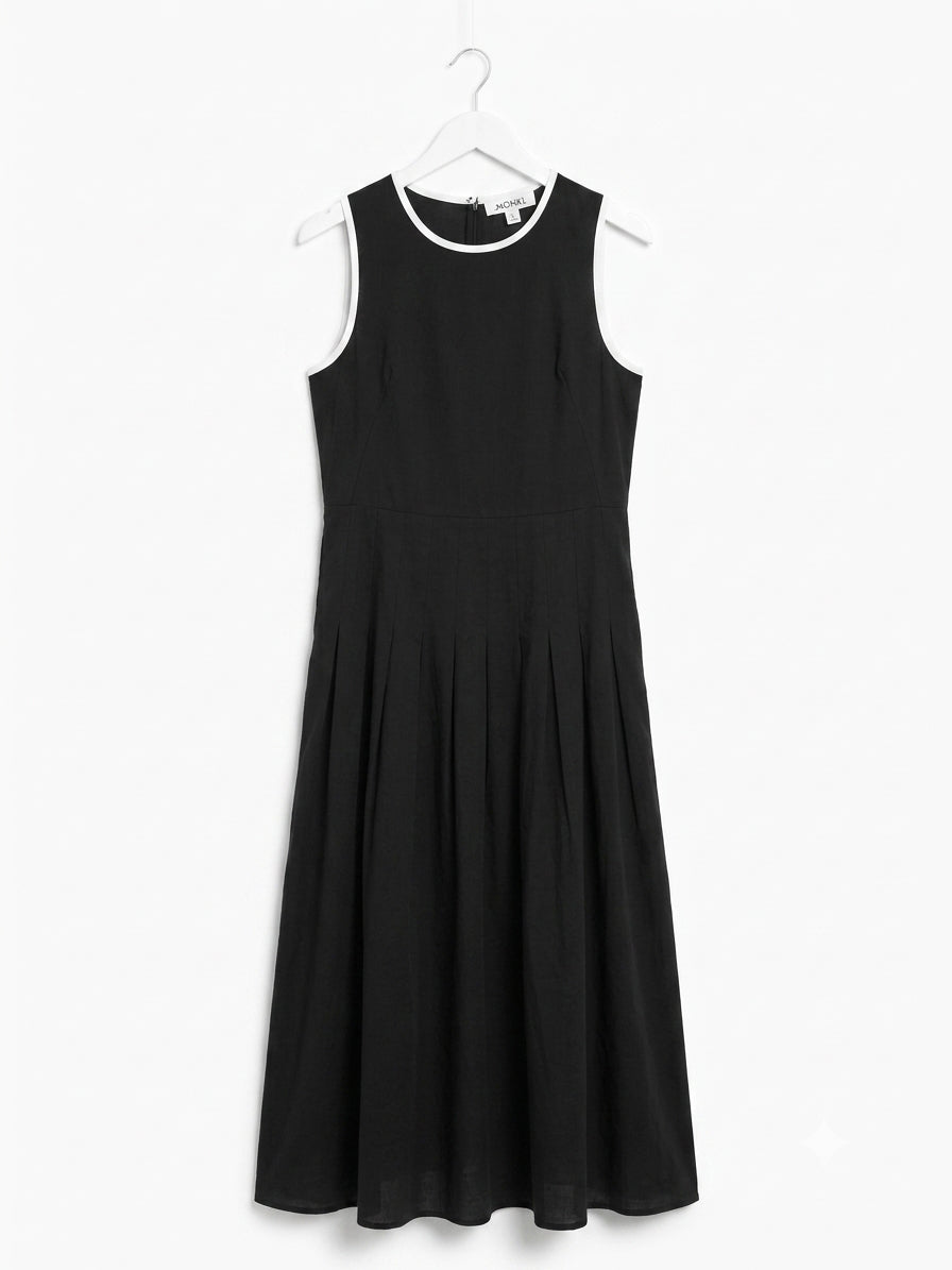 Sleeveless midi dress