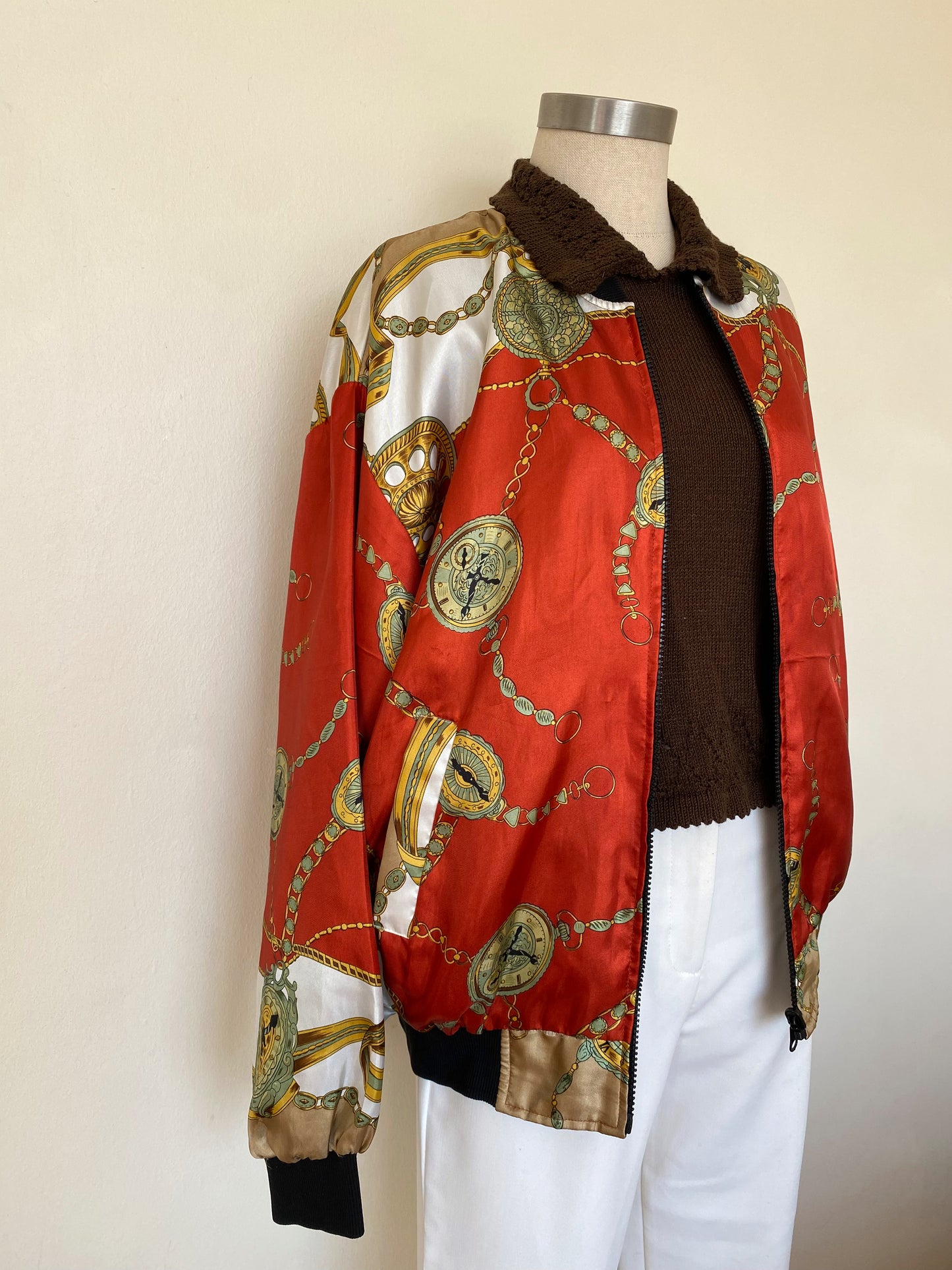 Reversible bomber jacket