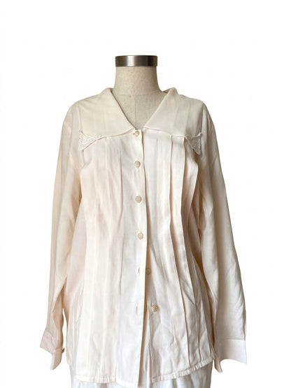 Romantic cream blouse