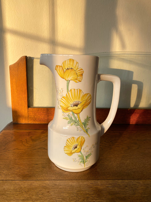 Poppy pitcher