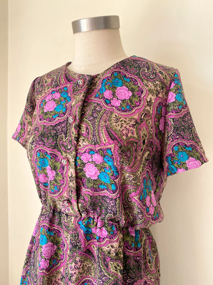 Charming vintage short-sleeve dress